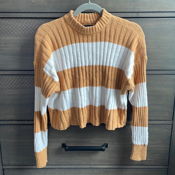 American Eagle Crop Sweater - Picture 1 of 3